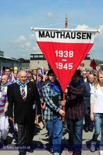 Gedenkfeier in ehemaligen KZ Mauthausen foto-kerschi_09-05-2010_gedenkfeier_kz_mauthausen_63.jpg
