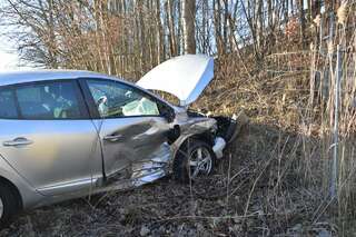 Schwerer Verkehrsunfall in Schweinbach 1.jpg
