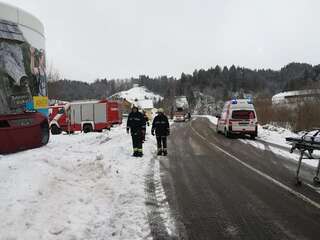 Verkehrsunfall in Pierbach 4.jpg