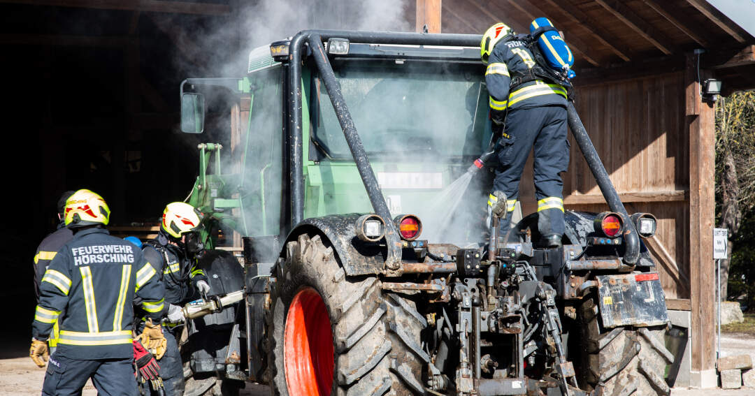 Titelbild: Traktorbrand in Hörsching
