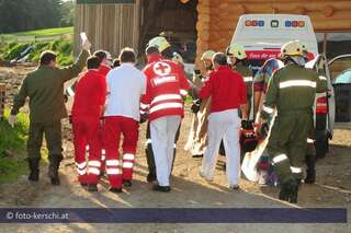 Krankenpfleger Sieben Meter in einen Silo gestürzt 20100524_foto-kerschi_landwirtschaftlicher_unfall_039.jpg