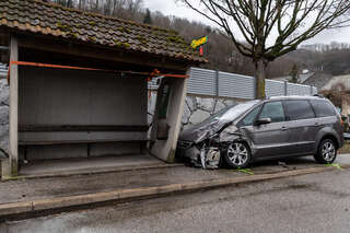 Verkehrsunfall auf der Pleschinger Straße FOKE_2019030116475299_031.jpg