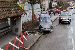 Verkehrsunfall auf der Pleschinger Straße FOKE_2019030116515313_045-Bearbeitet.jpg