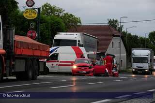 Rettungshubschraubereinsatz nach Verkehrsunfall verkehrsunfall_002.jpg