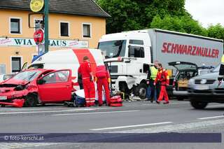 Rettungshubschraubereinsatz nach Verkehrsunfall verkehrsunfall_024.jpg