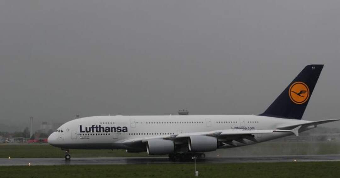 Airbus A380 in Linz gelandet