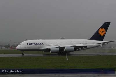 Airbus A380 in Linz gelandet a380_047.jpg
