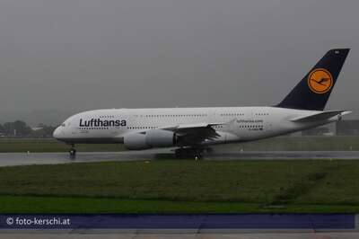 Airbus A380 in Linz gelandet a380_051.jpg