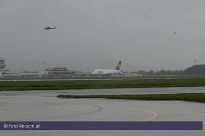 Airbus A380 in Linz gelandet a380_065.jpg