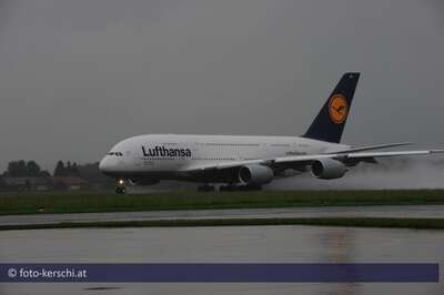 Airbus A380 in Linz gelandet a380_138.jpg