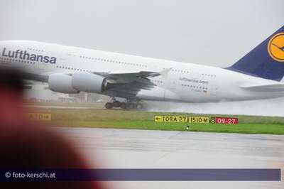 Airbus A380 in Linz gelandet a380_139.jpg