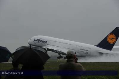 Airbus A380 in Linz gelandet a380_143.jpg