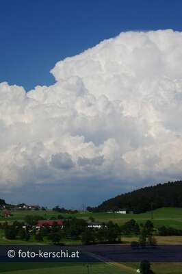 Gewittertürme: imposantes Naturschauspiel und Sorgen für die Bauern gewitterwolken_003.jpg