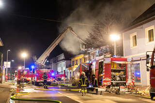 Nächtlicher Großbrand in Lenzing IMG_0102_AB-Photo.jpg