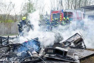 Wohnwagen brannte auf Campingplatz völlig nieder BAYER_20190407132904_IMG_1222.jpg