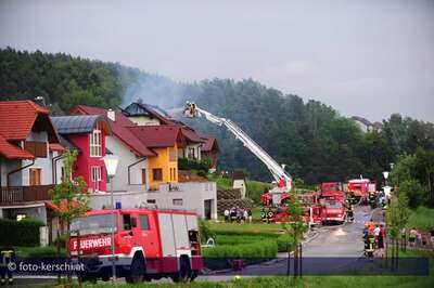 Dachstuhlbrand - ausgelöst durch Blitzschläge brand_wohnhaus_078.jpg