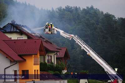 Dachstuhlbrand - ausgelöst durch Blitzschläge brand_wohnhaus_079.jpg