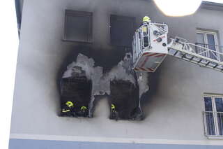 Wohnungsbrand in Mehrparteienhaus _MG_8359.jpg