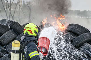 Großeinsatz bei Brand in Volkersdorf DRA_8561.jpg