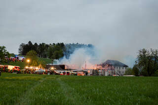 Großbrand eines landwirtschaftlichen Gebäudes in Bad Zell IMG_2478_AB-Photo.jpg