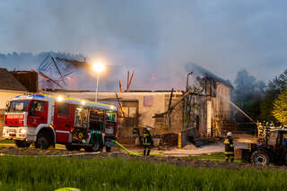 Großbrand eines landwirtschaftlichen Gebäudes in Bad Zell IMG_2498_AB-Photo.jpg