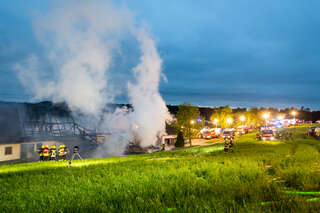 Großbrand eines landwirtschaftlichen Gebäudes in Bad Zell IMG_2529_AB-Photo.jpg