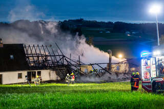 Großbrand eines landwirtschaftlichen Gebäudes in Bad Zell IMG_2543_AB-Photo.jpg