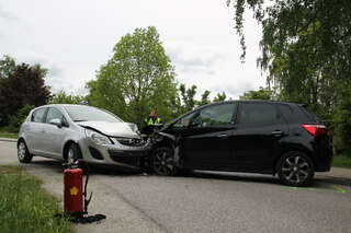 Aufräumarbeiten nach Verkehrsunfall in Schwertberg SB_20190513_2.jpg