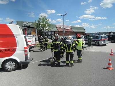 Verkehrsunfall Aufräumarbeiten in Unterweitersdorf 0.jpg