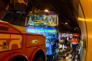 Unfall mit zwei LKW im Monalisa Tunnel AB1_6579_AB-Photo.jpg