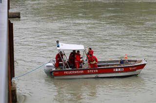 Drachenboot krachte gegen Brückenpfeiler - 13 Personen gerettet foke_2019061117262805_007.jpg