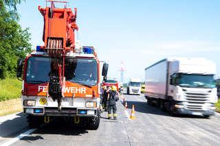 Lkw auf A1 in Böschung gekracht FOKE_2019062616409876_040.jpg