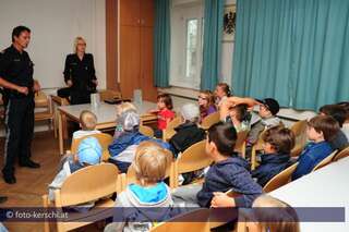 Ferienaktion: Kinder auf Besucht bei der Bezirkspolizeiinspektion Freistadt kinderpolizei-002.jpg