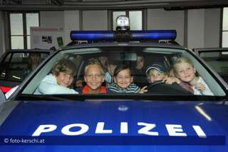 Ferienaktion: Kinder auf Besucht bei der Bezirkspolizeiinspektion Freistadt kinderpolizei-006.jpg