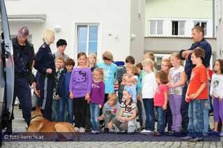 Ferienaktion: Kinder auf Besucht bei der Bezirkspolizeiinspektion Freistadt kinderpolizei-026.jpg