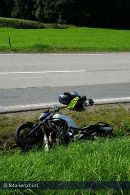 Fünf Verletzte bei Motorradunfall im Mühlviertel motorradunfall-002.jpg