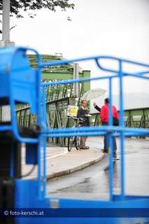 Linzer Eisenbahnbrücke für drei Tage gesperrt eisenbahnbruecke-gesperrt-007.jpg