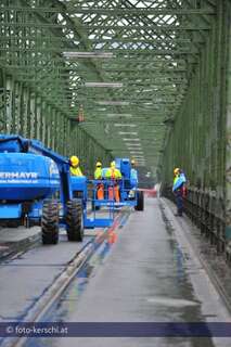 Linzer Eisenbahnbrücke für drei Tage gesperrt eisenbahnbruecke-gesperrt-017.jpg