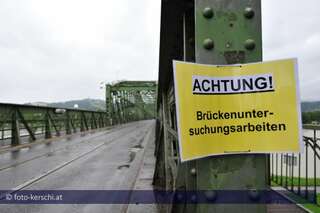 Linzer Eisenbahnbrücke für drei Tage gesperrt eisenbahnbruecke-gesperrt-019.jpg