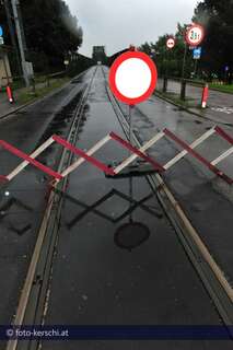 Linzer Eisenbahnbrücke für drei Tage gesperrt eisenbahnbruecke-gesperrt-026.jpg