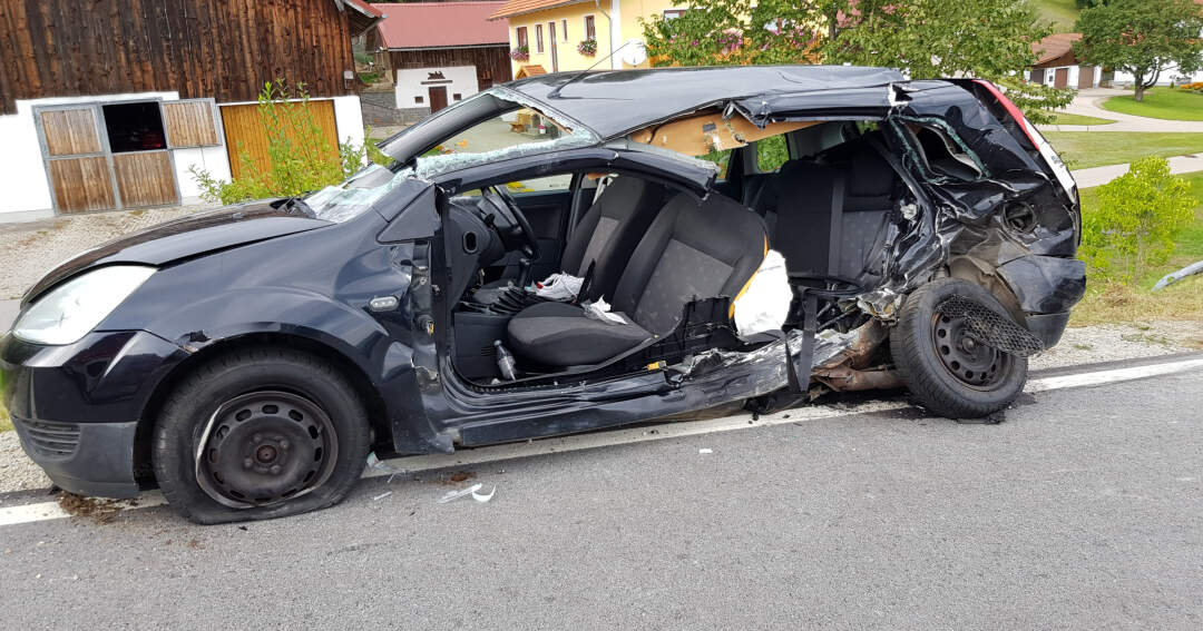Schwerer Verkehrsunfall in Breitenberg