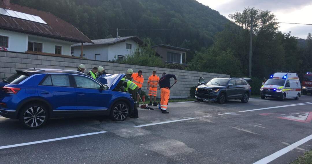 Titelbild: Verkehrsunfall in Ternberg fordert 5 Verletzte
