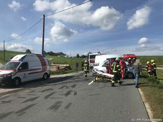 Verkehrsunfall eingeklemmte Person in Bad Zell VUeP_Brawinkl_19092019_01_df8cf1c3b075ebc66d40da1edf077237.jpg