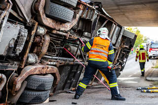 Schwerer Verkehrsunfall mit Bus und zwei PKW AB-Photo-26_klein.jpg