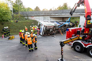 Schwerer Verkehrsunfall mit Bus und zwei PKW AB-Photo-43_klein.jpg
