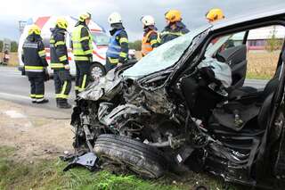 Assistenzeinsatz - Verkehrsunfall mit eingeklemmter Person in Hörsching 71893682_10156687561603527_259601378287026176_o.jpg