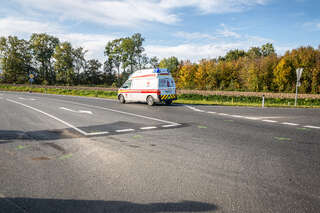 Verkehrsunfall in Kreuzungsbereich auf B129 in Hinzenbach BAYER_AB1_8628.jpg