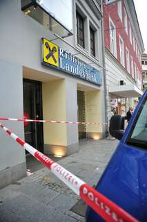 Raubüberfall auf die Raika  in Linz Landstraße raubueberfall_012.jpg