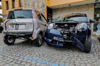Verkehrsunfall in Taufkirchen an der Pram mit zwei Kleinkraftautos JODTS_2019103011433051_009.jpg