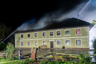 Großbrand eines landwirtschaftlichen Gebäudes in Steinerkirchen FOKE_2019103102250305_063.jpg